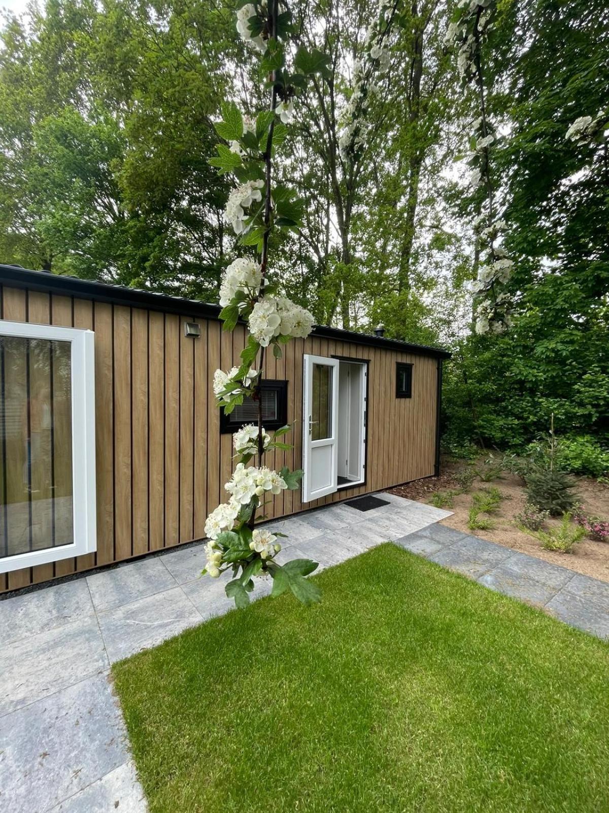 Camping De Vinkenkamp Lieren Esterno foto