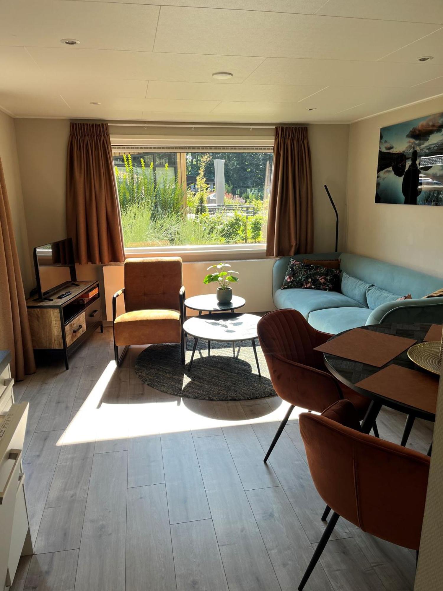 Camping De Vinkenkamp Lieren Esterno foto